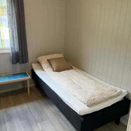 Tunold Gard - Olahuset Holiday home Oppstryn