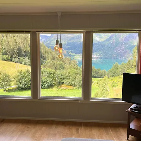 Tunold Gard - Olahuset Holiday home Oppstryn