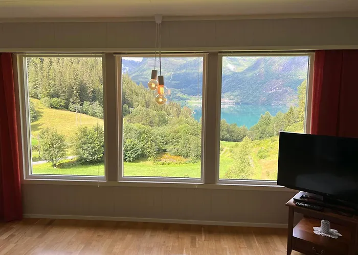 Tunold Gard - Olahuset Tatil Evi Oppstryn